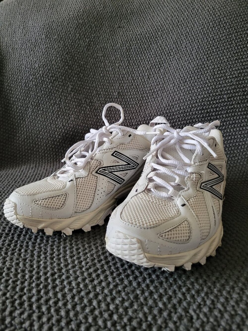 New Balance 610 Nimbus Cloud Athletic Shoes